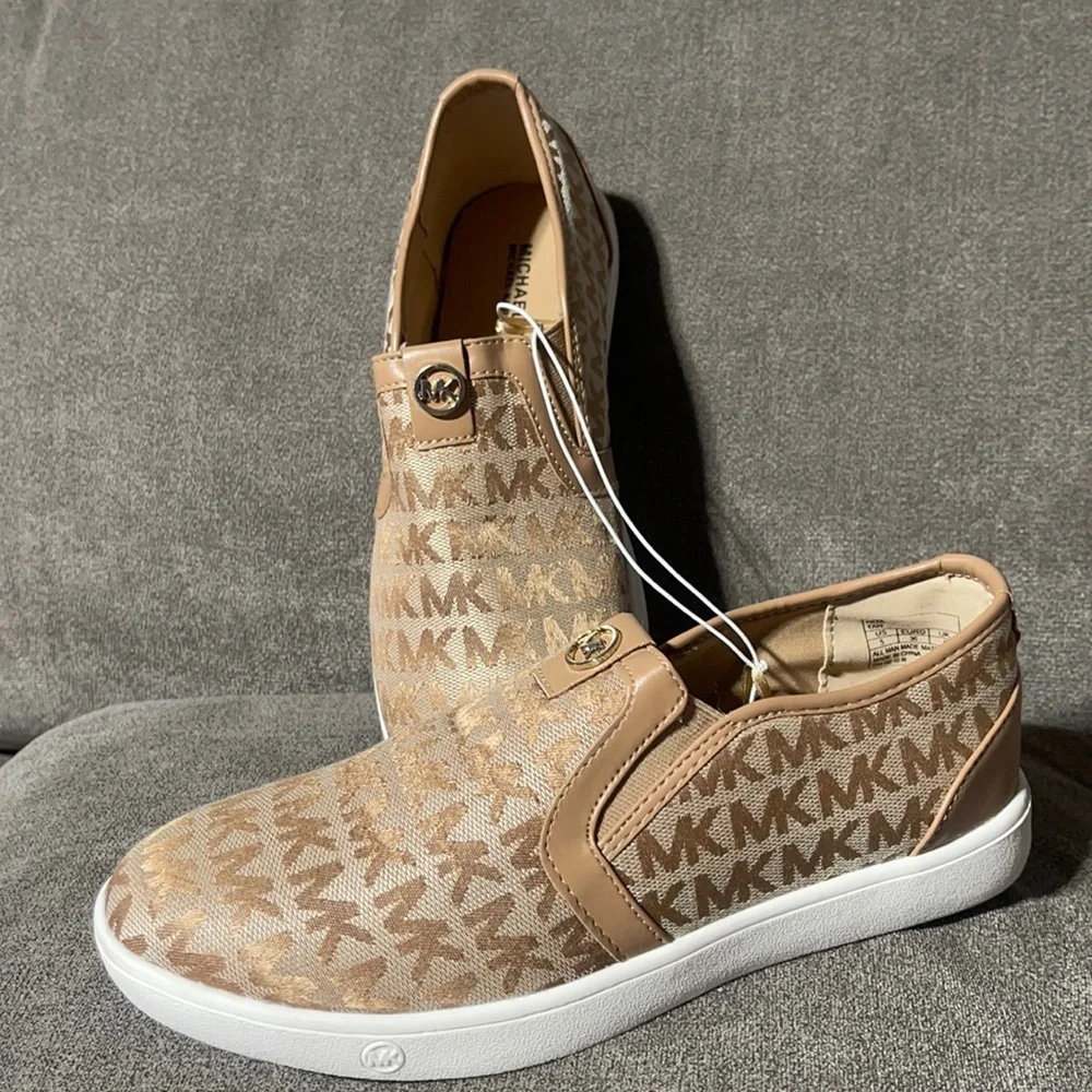 Michael Kors Youth 5/ Womens 6.5 Slip-On Sneakers in Beige/Gold